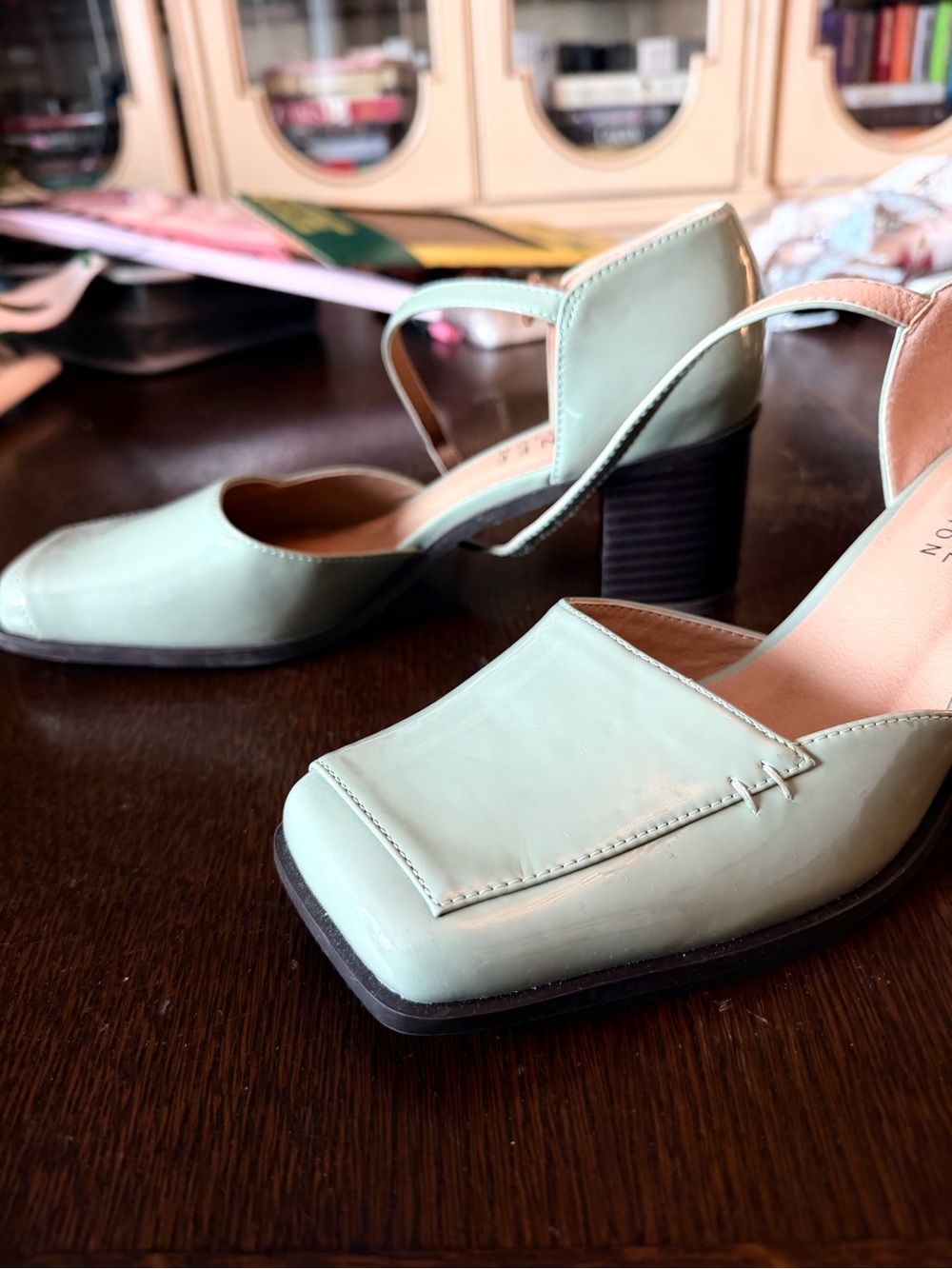 Journee Collection Mint Patent Mary Jane Block Heels - Picture 4 of 6